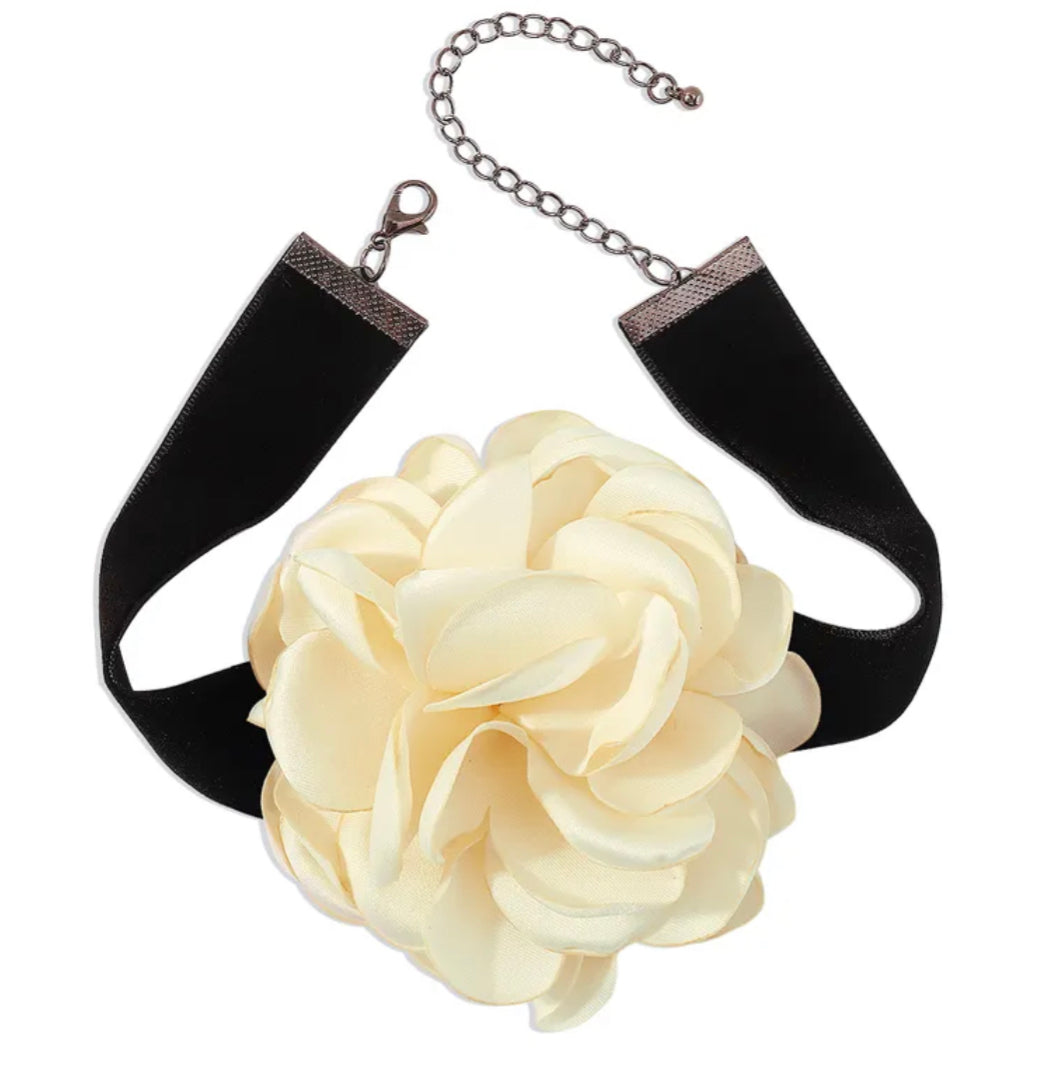 COLLAR FLOR VELVET